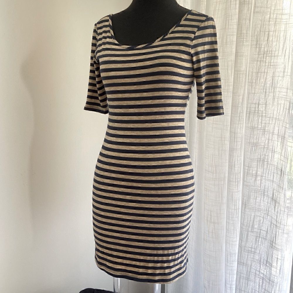 Velvet Torch Multi Color Striped Open Back Dress - Picture 4 of 11